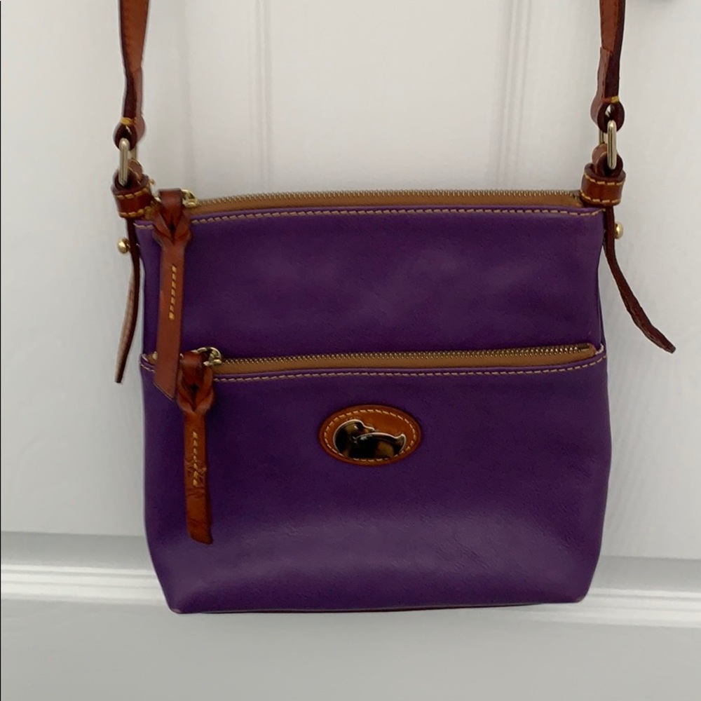 Purple crossover purse